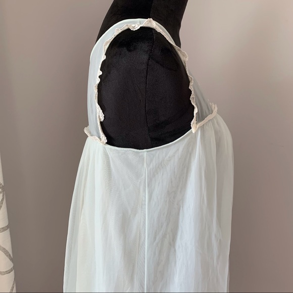 Vintage Nightgown - Picture 4 of 5